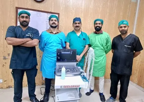 The operation theatre team with the EDAN Acclarix AX3